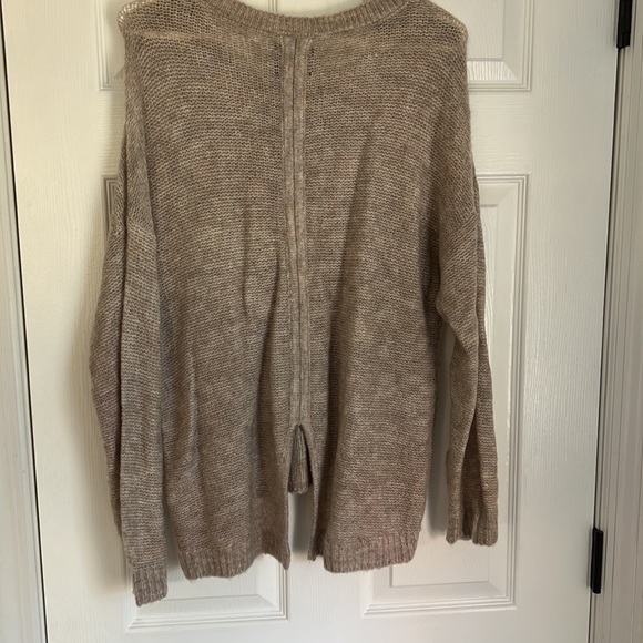 Abercrombie & Fitch sweater - Picture 4 of 5